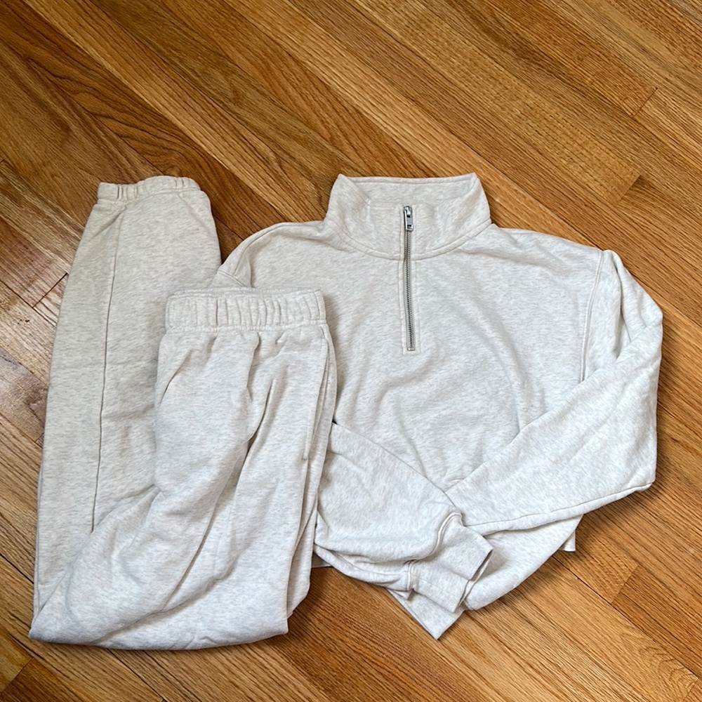 TNA Sweatsuit